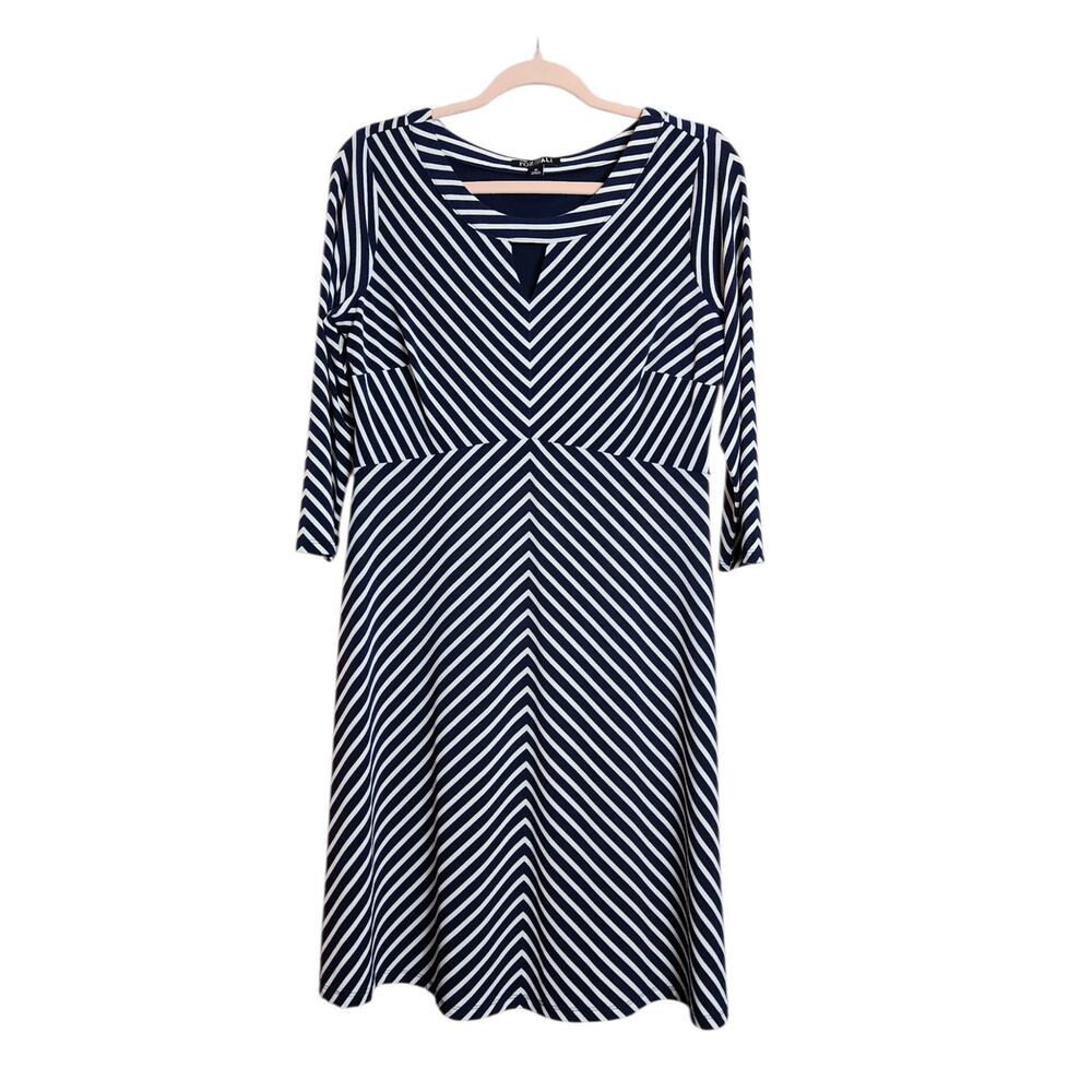 Roz & Ali Size Medium Women's Midi Dress Navy and White - 3/4 Sleeves